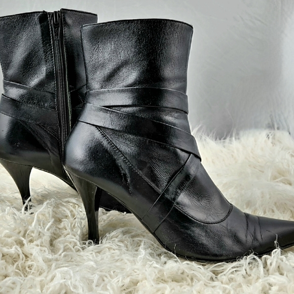 Ankle leather ladies boots. - Picture 4 of 4